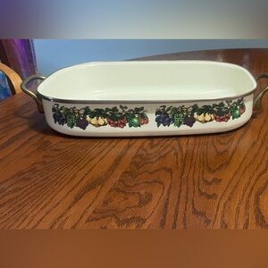 Vintage Tabletops Unlimited Cookware Kinsington design